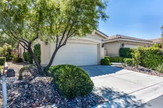 Photo #4: 2110994 Listing