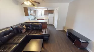 Photo #2: 2111005 Listing