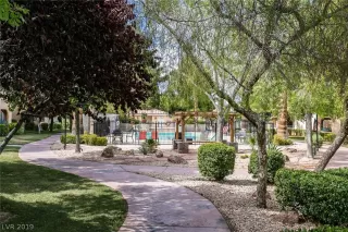 Photo #3: 2111008 Listing 