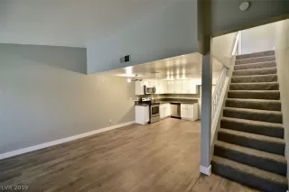 Photo #5: 2111024 Listing 