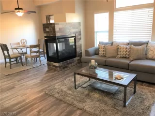 Photo #2: 2111043 Listing