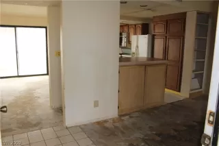 Photo #2: 2111077 Listing 