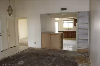 Photo #4: 2111077 Listing 