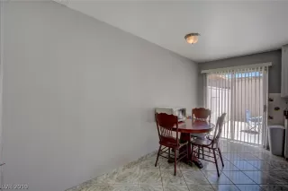 Photo #5: 2111106 Listing 