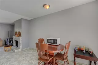 Photo #6: 2111106 Listing 