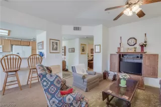 Photo #3: 2111116 Listing