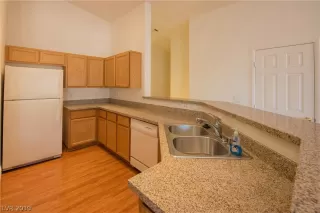 Photo #6: 2111117 Listing