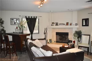 Photo #3: 2111158 Listing