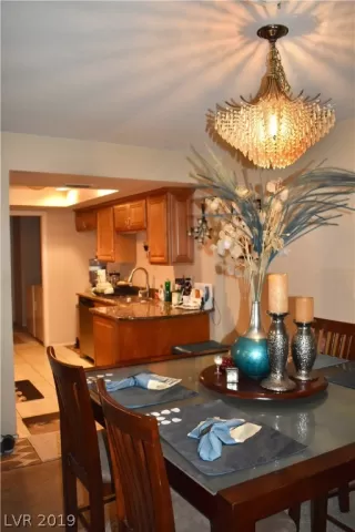 Photo #5: 2111158 Listing