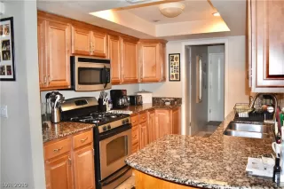 Photo #6: 2111158 Listing