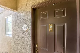 Photo #2: 2111230 Listing