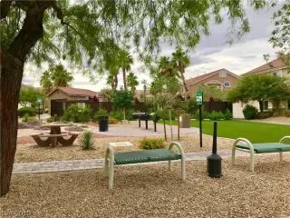 Photo #3: 2111247 Listing