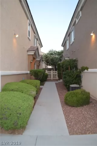 Photo #1: 2111302 Listing