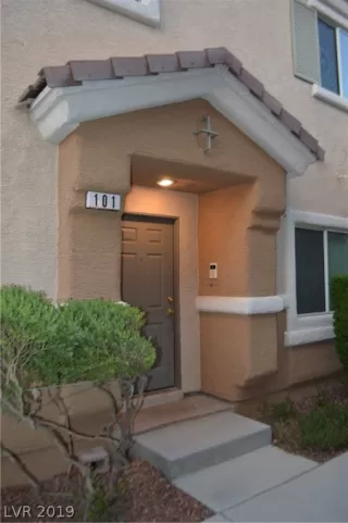 Photo #2: 2111302 Listing