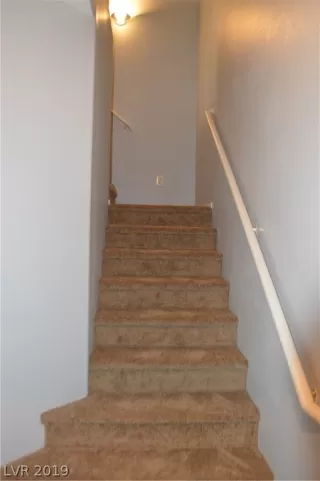 Photo #3: 2111302 Listing