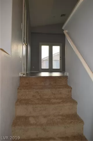 Photo #4: 2111302 Listing