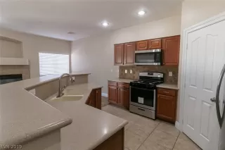 Photo #4: 2111308 Listing 