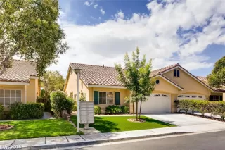 Photo #1: 2111324 Listing