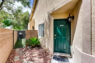 Photo #3: 2111324 Listing