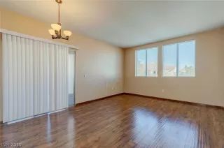 Photo #2: 2111377 Listing