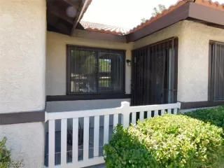 Photo #1: 2111381 Listing