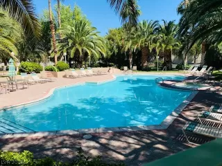 Photo #1: 2111395 Listing 