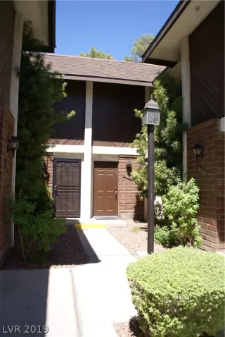 Photo #1: 2111402 Listing 