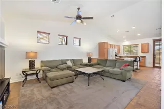 Photo #2: 2111407 Listing