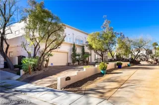 Photo #1: 2111416 Listing