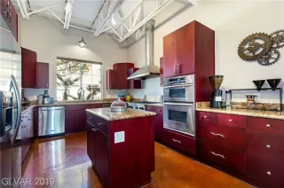 Photo #5: 2111416 Listing