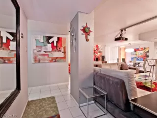 Photo #2: 2111429 Listing