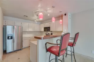 Photo #1: 2111450 Listing 