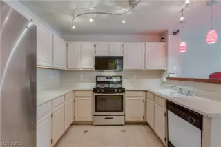 Photo #6: 2111450 Listing 