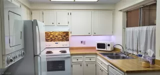 Photo #6: 2111463 Listing 