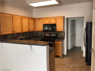 Photo #3: 2111464 Listing 