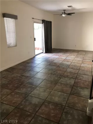 Photo #6: 2111464 Listing 