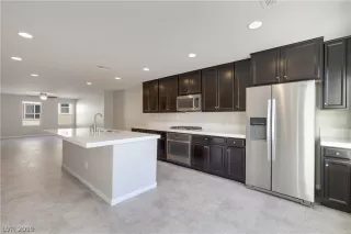 Photo #3: 2111483 Listing