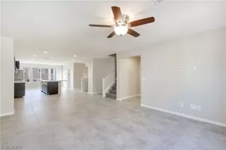 Photo #6: 2111483 Listing