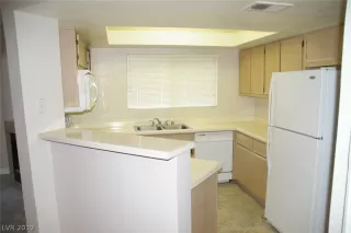 Photo #1: 2111492 Listing 