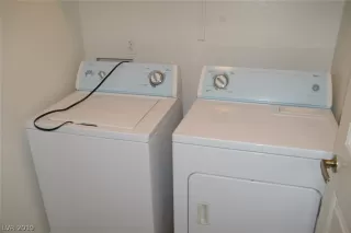 Photo #5: 2111492 Listing 