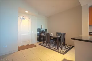 Photo #1: 2111590 Listing 