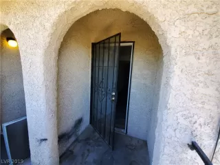 Photo #1: 2111599 Listing 