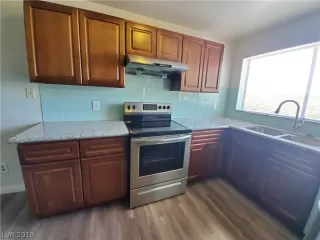 Photo #5: 2111599 Listing 