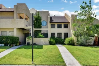 Photo #1: 2111634 Listing