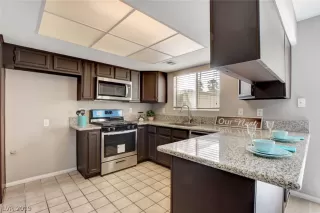 Photo #6: 2111634 Listing