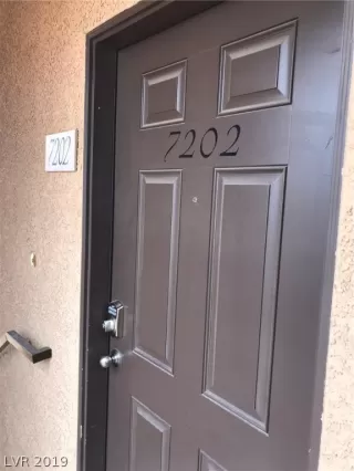 Photo #1: 2111679 Listing 