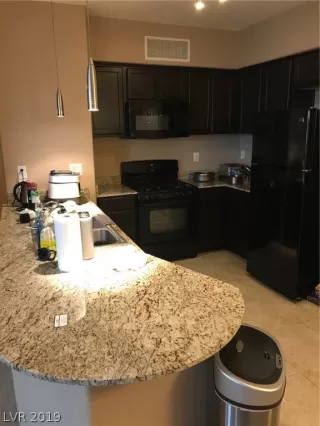 Photo #3: 2111679 Listing 