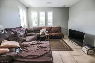 Photo #6: 2111702 Listing 