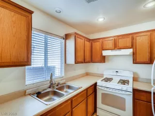 Photo #3: 2111714 Listing 