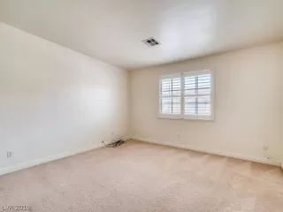 Photo #5: 2111714 Listing 